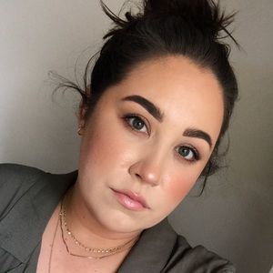 Meet your Posher, Cassie